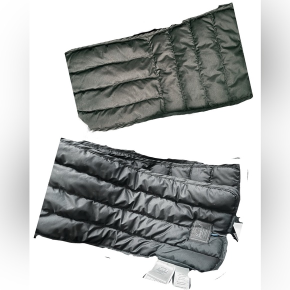 Herschel black Puffer scarf - Picture 2 of 5